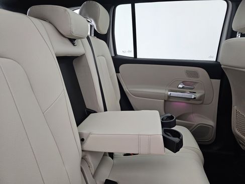 Certified 2025 Mercedes-Benz GLB 250 4MATIC image 28