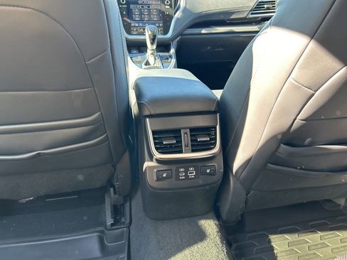 Used 2023 Subaru Outback Limited AWD/4WD image 18