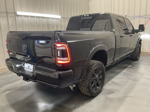 Used 2024 RAM 2500 Limited image 22