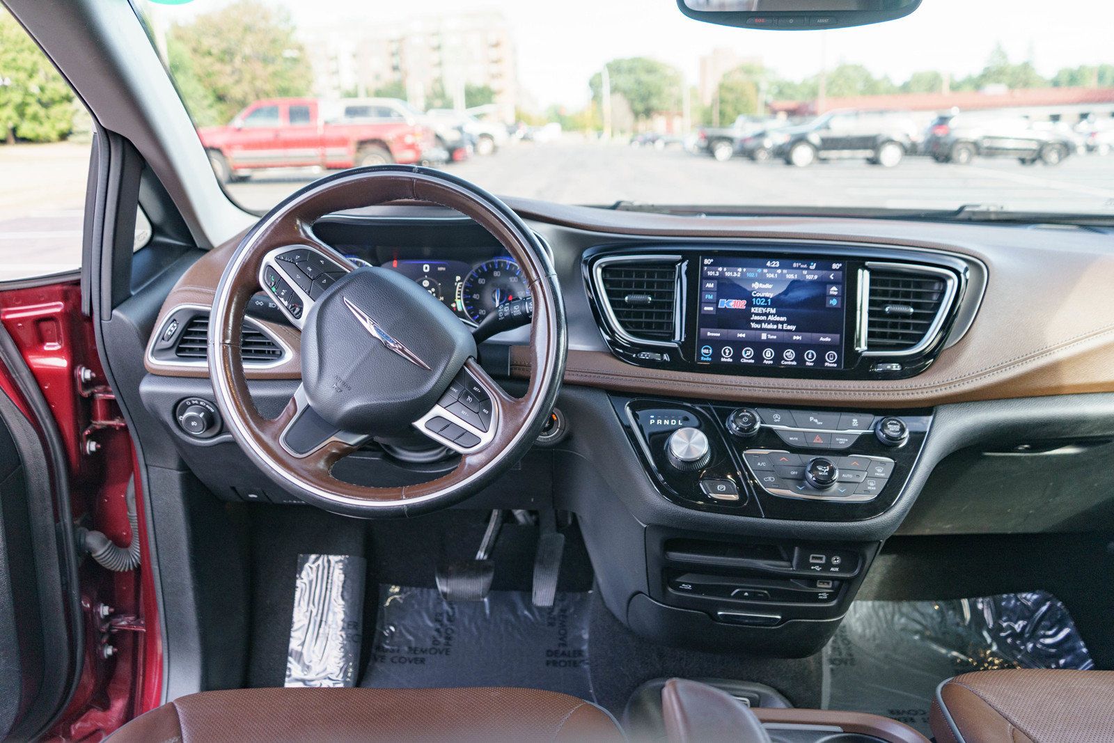 Used 2019 Chrysler Pacifica Limited FWD image 13