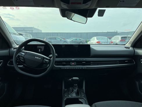 Used 2025 Kia K4 LXS image 33