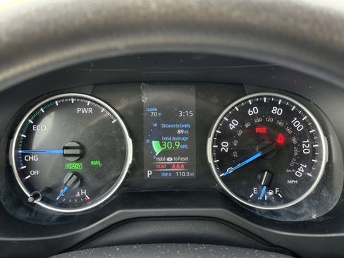 Used 2021 Toyota RAV4 XLE image 15