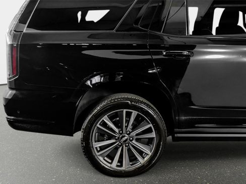 Used 2026 Cadillac Escalade Sport image 7