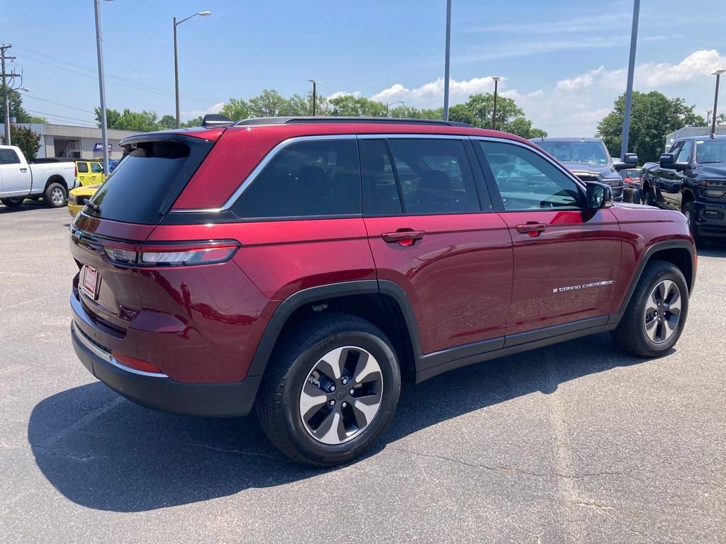 New 2024 Jeep Grand Cherokee Limited 4xe w/ Luxury Tech Group II AWD/4WD image 5