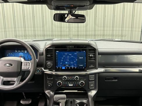 Used 2025 Ford F150 Lariat AWD/4WD image 35