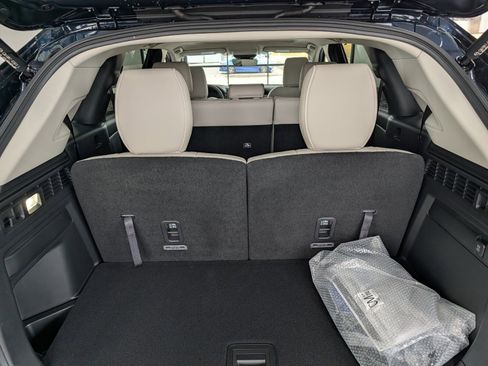 New 2026 MAZDA CX-90 Plug-In Hybrid w/ Preferred image 15