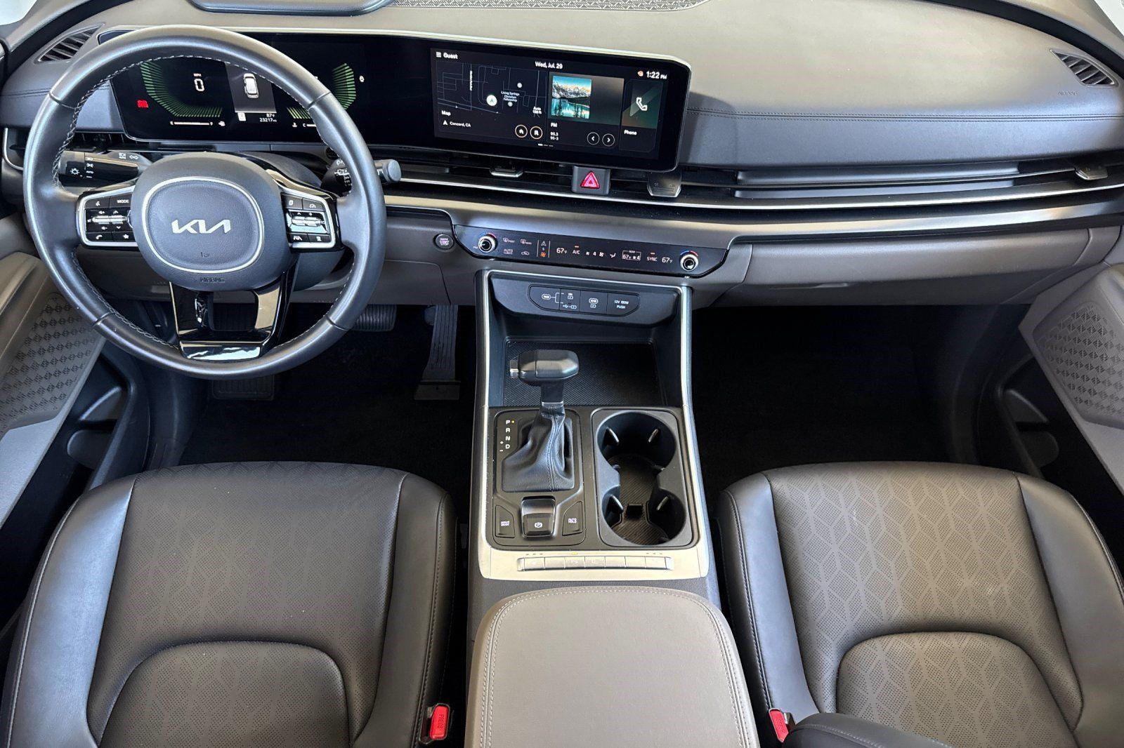 Used 2026 Kia Carnival FWD image 16
