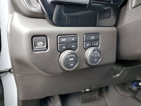 Used 2024 Chevrolet Silverado 1500 LT Trail Boss w/ Protection Package image 9