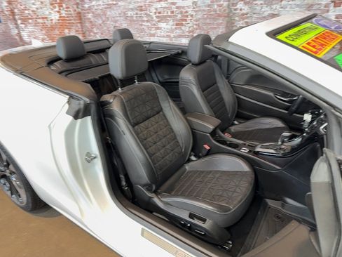 Used 2019 Buick Cascada Premium image 63