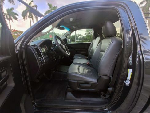 Used 2017 RAM 1500 Tradesman RWD image 9