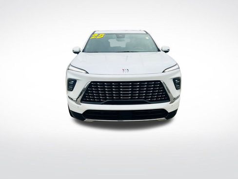 Used 2025 Buick Enclave Avenir w/ Super Cruise Package image 12