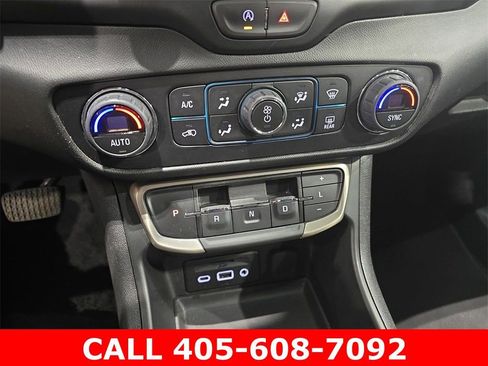 Used 2024 GMC Terrain Denali AWD/4WD image 24