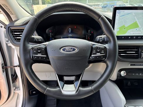 Used 2024 Ford Escape SE FWD image 17