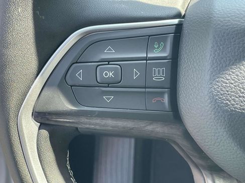 New 2025 Jeep Grand Cherokee L Limited w/ Black Appearance Package image 13