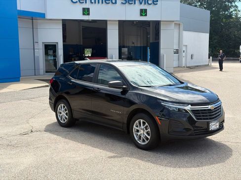 Used 2023 Chevrolet Equinox LS w/ LS Convenience Package AWD/4WD image 8