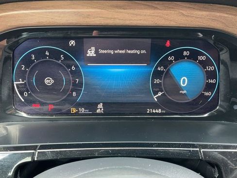 Used 2025 Volkswagen Atlas SE image 31