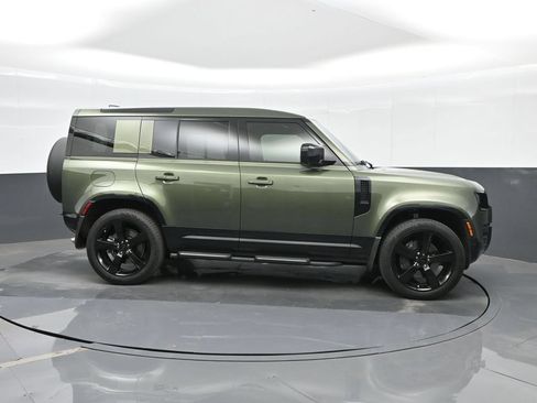 Used 2026 Land Rover Defender 110 X-Dynamic SE AWD/4WD image 10
