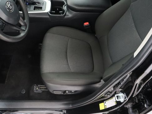 Certified 2025 Toyota RAV4 XLE FWD image 15