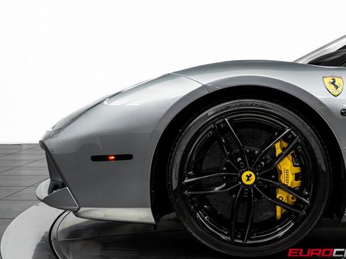 Used 2018 Ferrari 488 GTB image 15