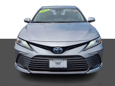 Used 2023 Toyota Camry XLE FWD image 2