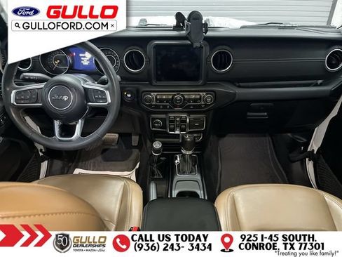 Used 2023 Jeep Gladiator Overland w/ Popular Equipment Package AWD/4WD image 12