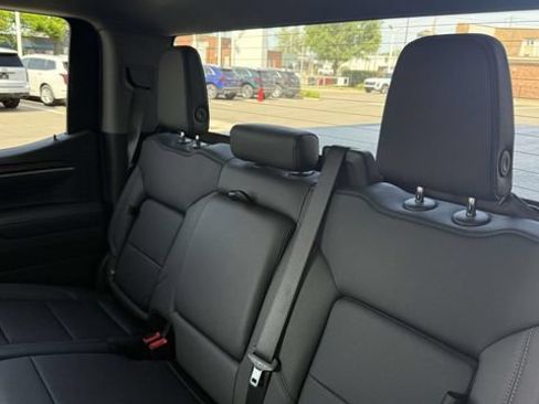 Used 2026 GMC Sierra 1500 SLT w/ SLT Convenience Package AWD/4WD image 61
