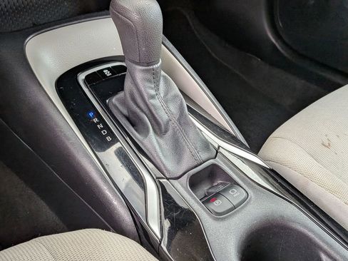 Used 2022 Toyota Corolla LE FWD image 22