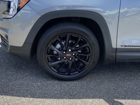 Used 2023 GMC Terrain SLT w/ Tech Package AWD/4WD image 9