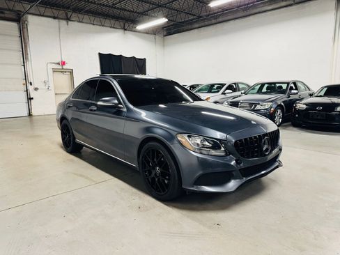 Used 2015 Mercedes-Benz C 300 4MATIC Sedan image 4