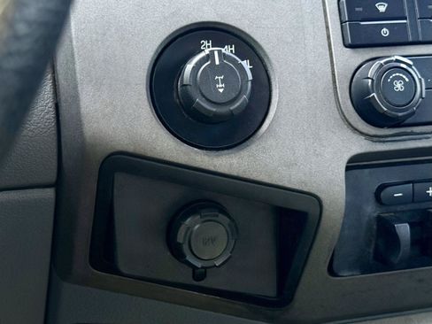 Used 2012 Ford F250 XLT w/ XLT Interior Pkg AWD/4WD image 26
