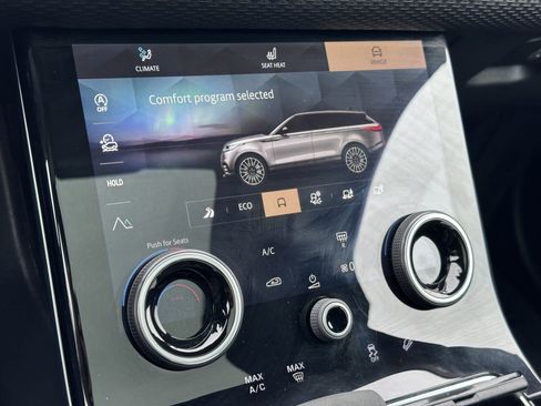 Used 2022 Land Rover Range Rover Velar R-Dynamic S image 24