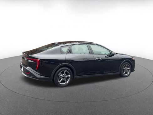 Used 2025 Kia K4 LXS image 15