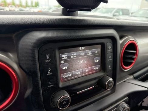 Used 2019 Jeep Wrangler Unlimited Sport S AWD/4WD image 24