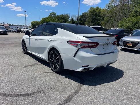 Used 2018 Toyota Camry XSE w/ Driver Assist Package FWD image 3