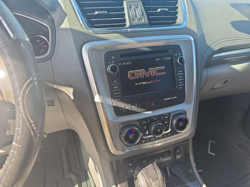 Used 2014 GMC Acadia SLT image 5