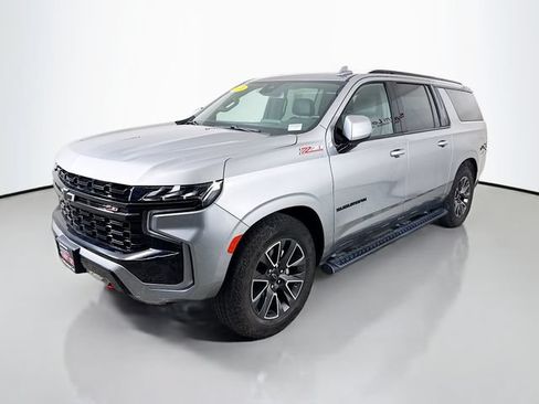 Used 2024 Chevrolet Suburban Z71 w/ Off-Road Capability Package AWD/4WD image 3