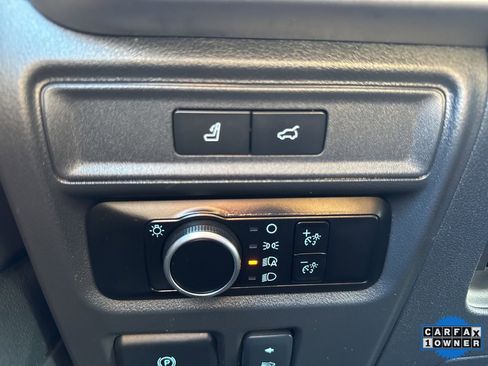 Used 2024 Ford Expedition XLT image 35