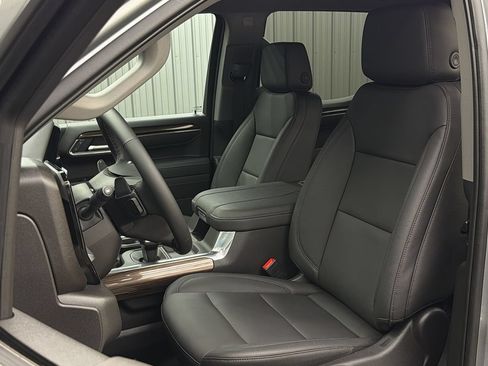 Used 2026 Chevrolet Silverado 1500 LT AWD/4WD image 32
