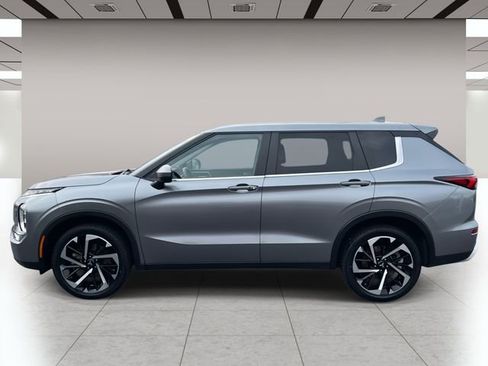 Used 2024 Mitsubishi Outlander SE image 7