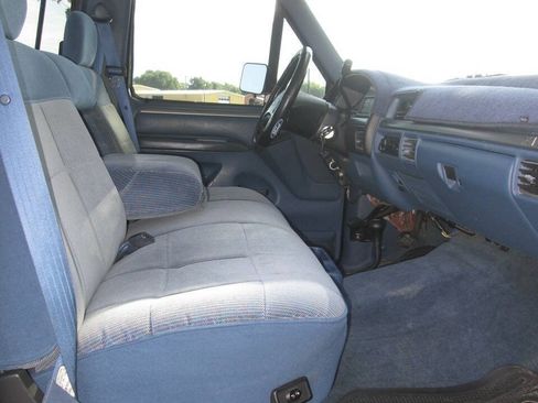 Used 1995 Ford F250 4x4 Regular Cab image 32