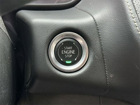 Used 2024 GMC Yukon SLT image 16