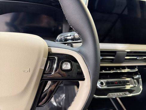 New 2026 Lincoln Corsair Premiere image 15