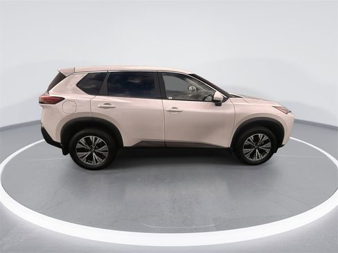 Used 2023 Nissan Rogue SV image 9