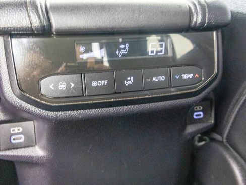 Used 2024 Toyota Grand Highlander XLE image 37