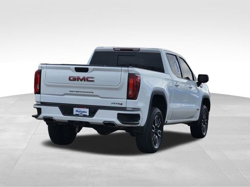 Used 2022 GMC Sierra 1500 AT4 w/ AT4 Preferred Package image 8