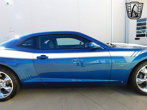 Used 2010 Chevrolet Camaro SS image 12