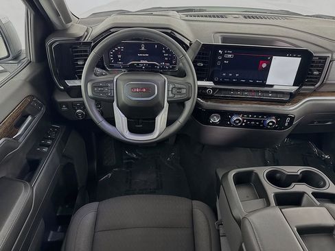 Used 2024 GMC Sierra 1500 SLE image 24