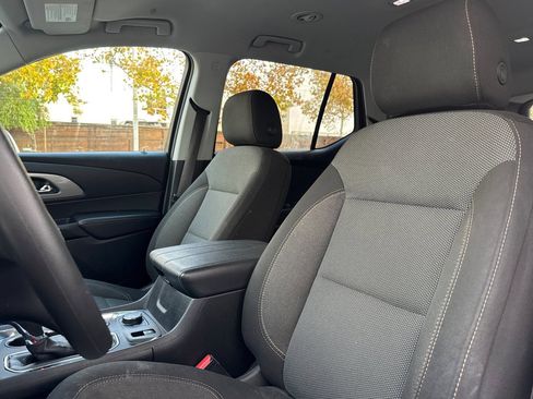 Used 2020 Chevrolet Traverse LS image 21