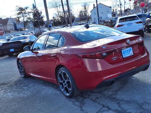 Used 2023 Alfa Romeo Giulia Ti AWD/4WD image 4