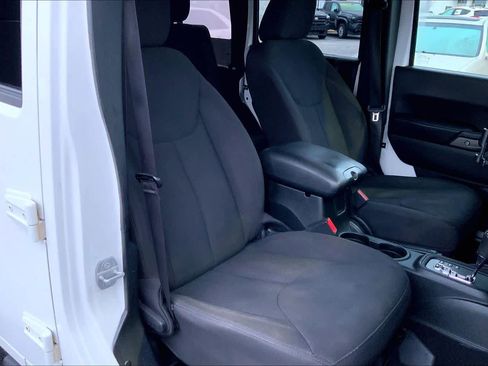 Used 2017 Jeep Wrangler Unlimited Sport w/ Quick Order Package 24S image 8